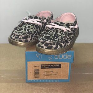 NWT Discontinued Kids Cheetah Wendy Hey Dudes!